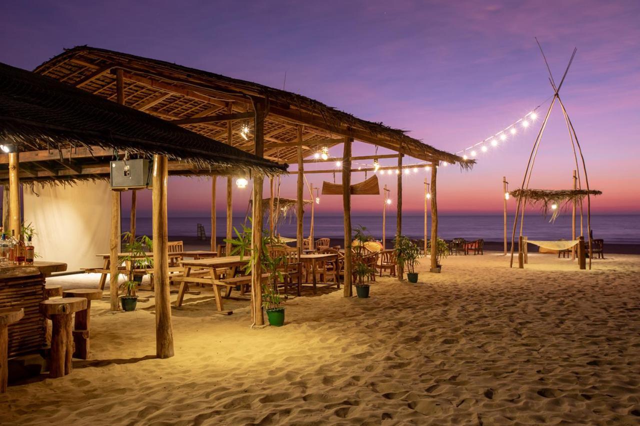 Eskala Hotels And Resorts Ngwesaung Exterior photo