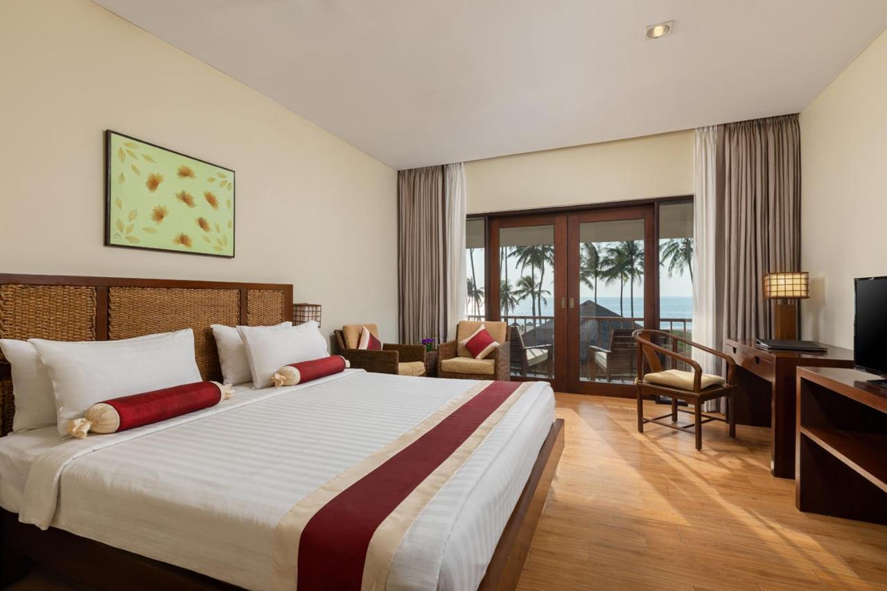 Eskala Hotels And Resorts Ngwesaung Exterior photo